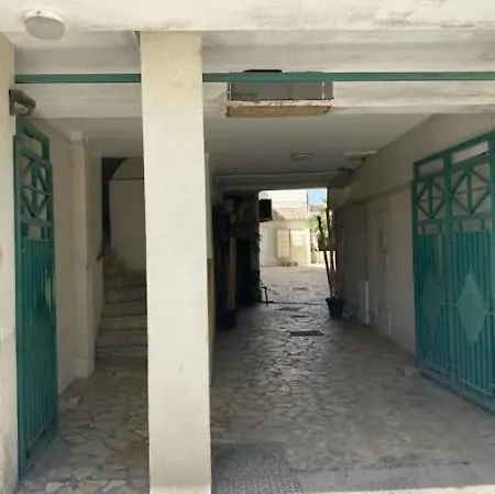 Apartment Les Pieds Dans Le Sable Le Grau-du-Roi